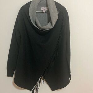Oliver by Oscio Wrap Sweater with Fringe Edge size smalll